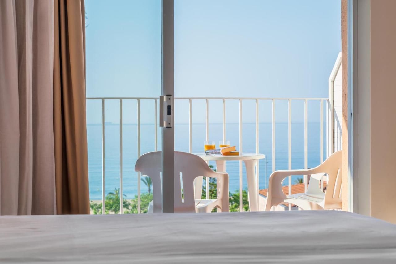 Checkin Catalonia Hotel Calella Kültér fotó